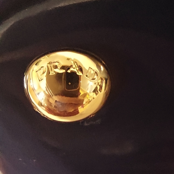 Prada Spazzolato Gardner Tote - Picture 13 of 16